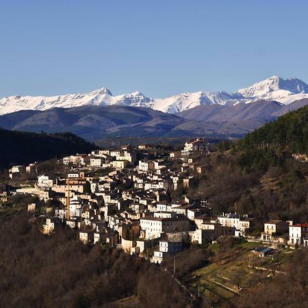 Palazzo Camelot, 19 Via Nazionale Apartment San Demetrio ne' Vestini Exterior foto